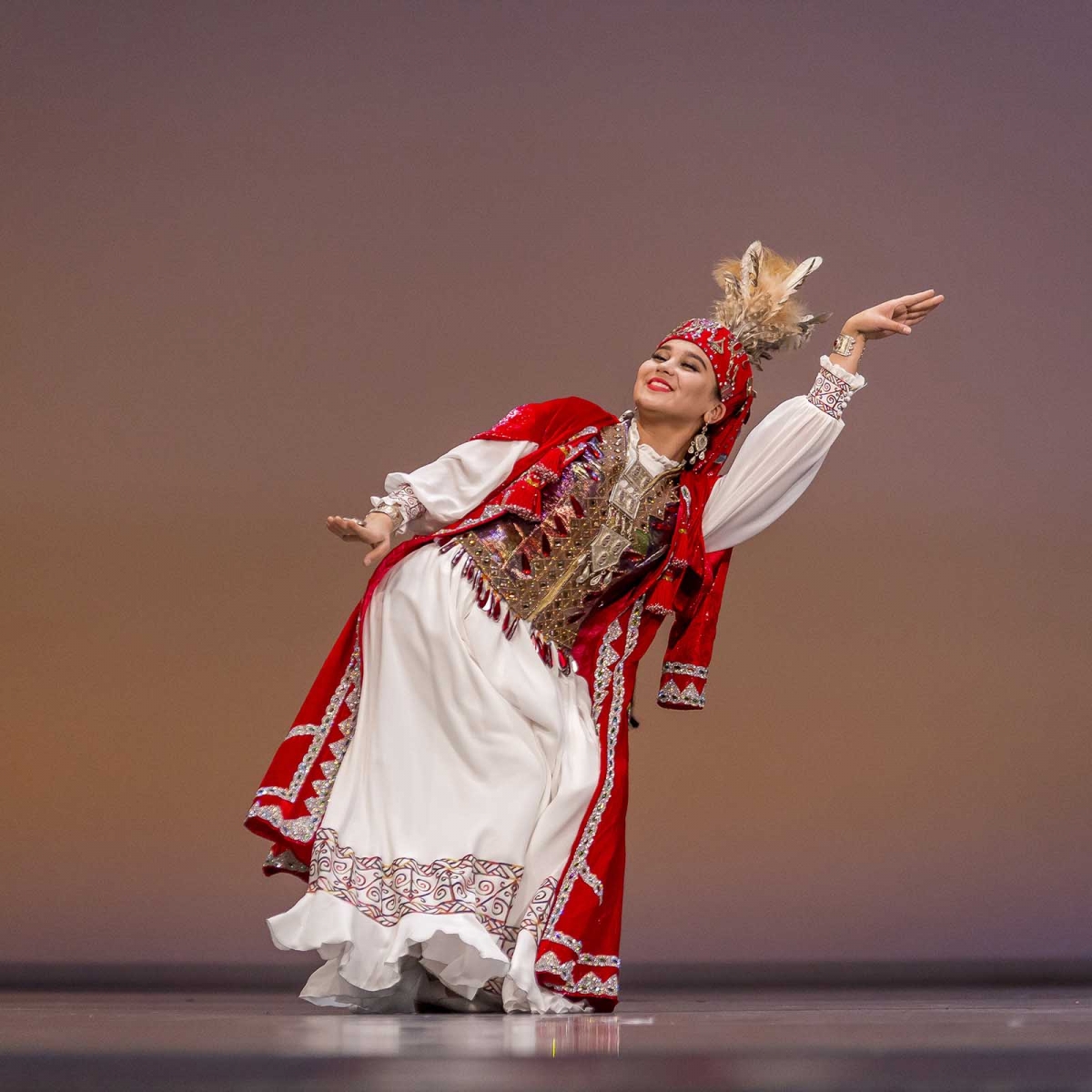 Казахский национальный танец. Народные танцы Казахстана. Казахский танец. Национальный танец казахов. Казахский нац танец.