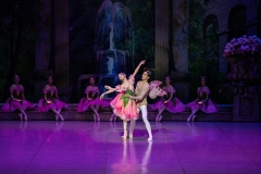 Воспитанники Казахской национальной академии хореографии выступили на сцене Астана Опера 3
